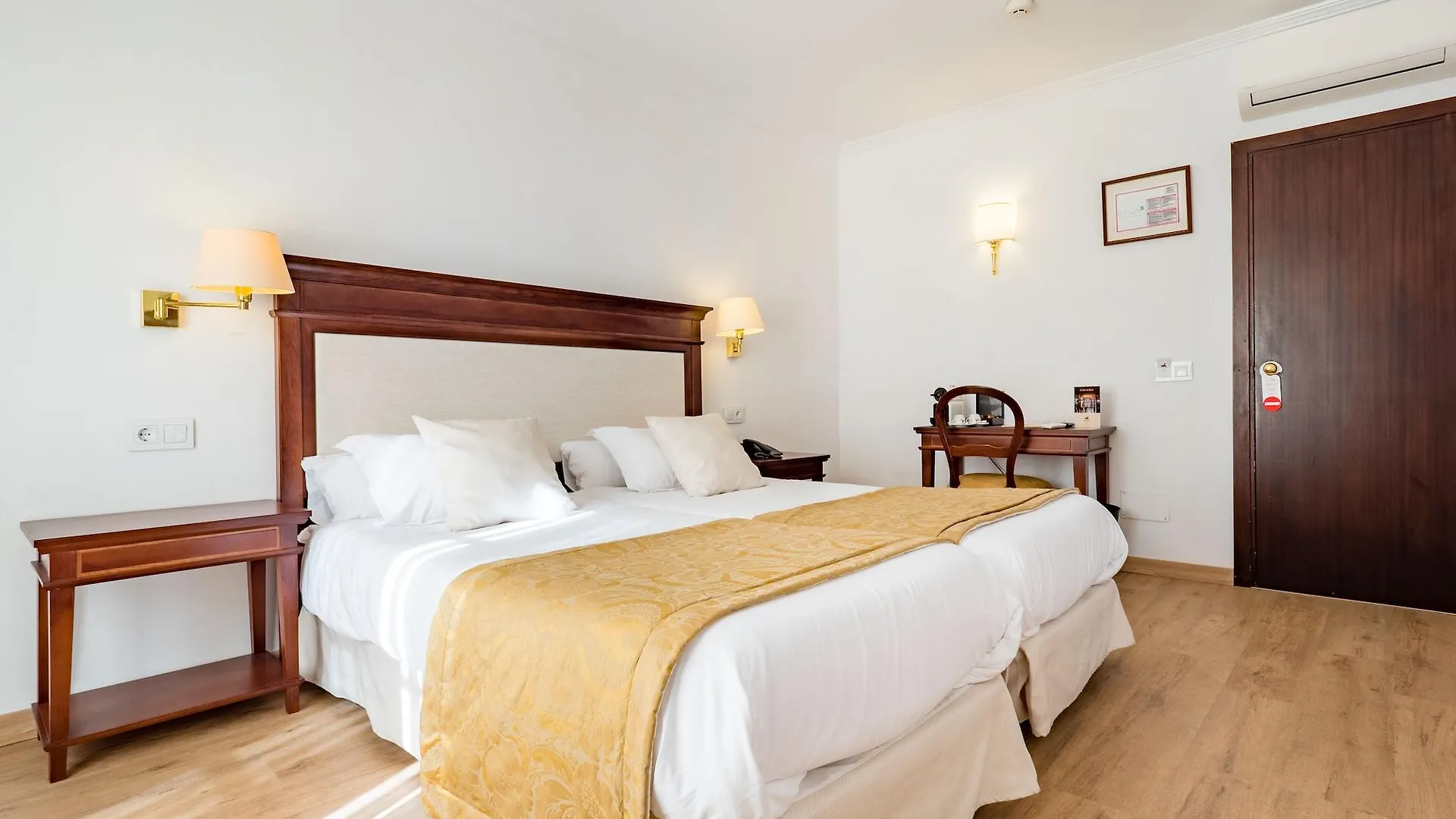 Hotel Born Palma de Mallorca 4*,